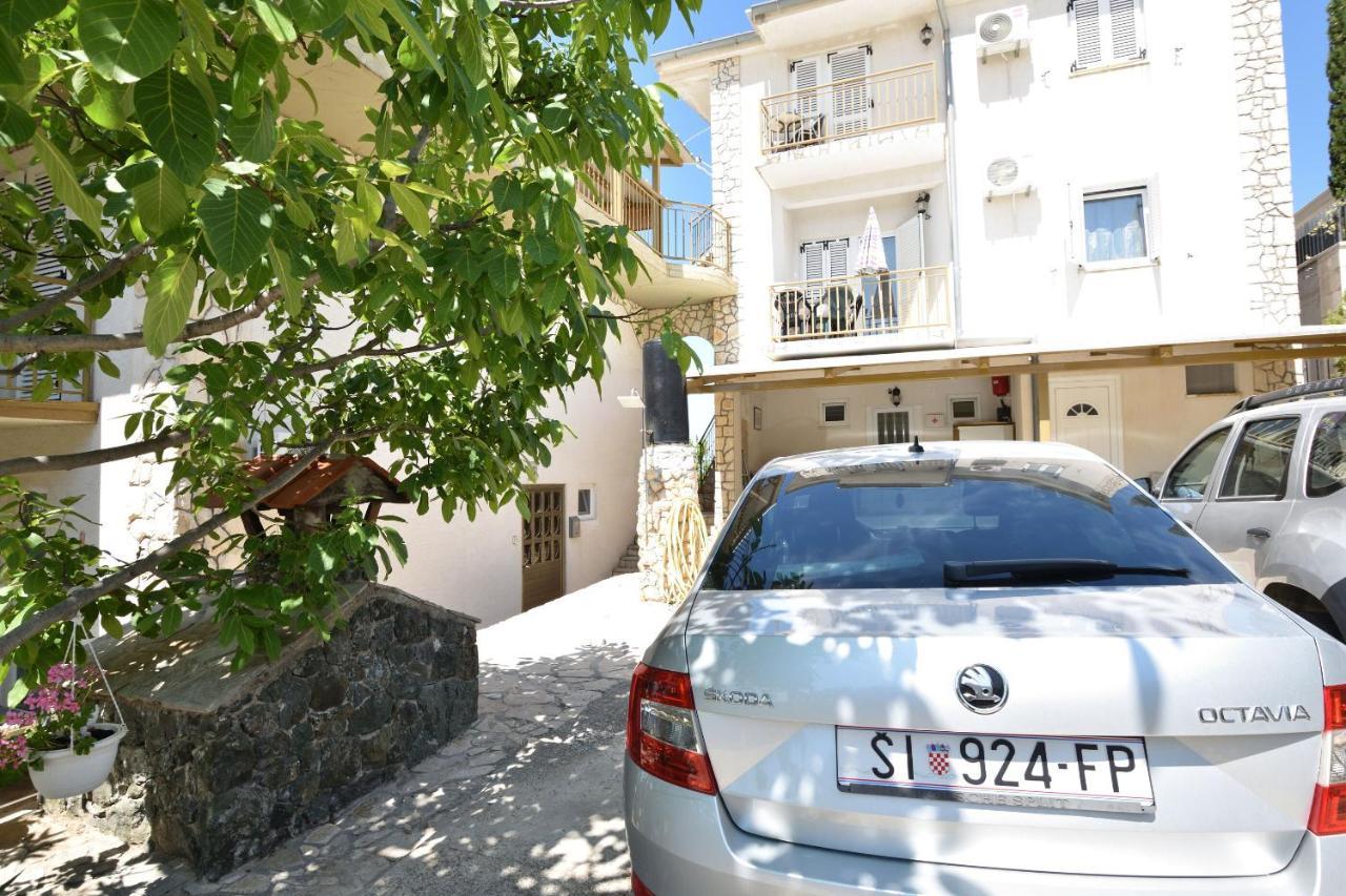 Apartments Jurkic Dolac Экстерьер фото